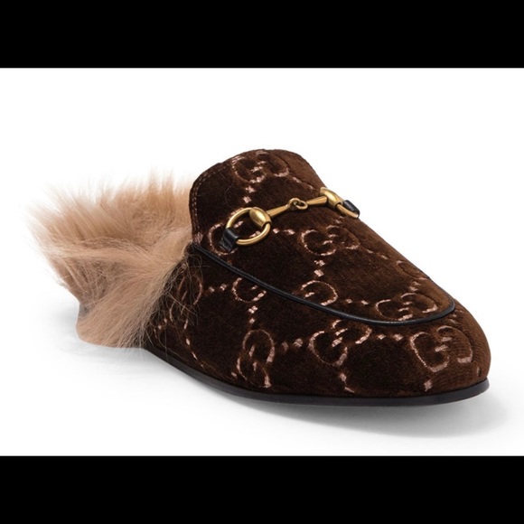 NIB GUCCI Princetown Velvet Logo Lamb Fur Mules 35 - Picture 1 of 10